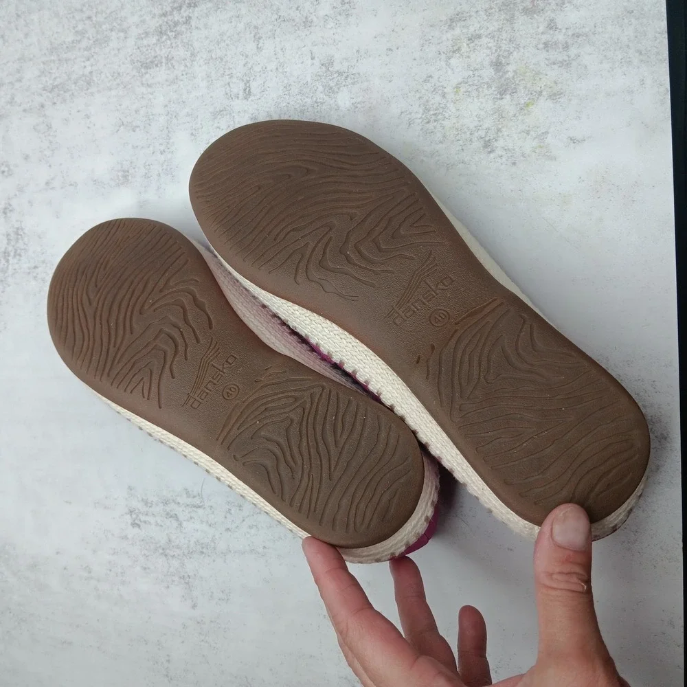 Dansko Lesley Espadrille Flats 40 9.5 Fuschia Leather SlipOn Boho Modern Comfort